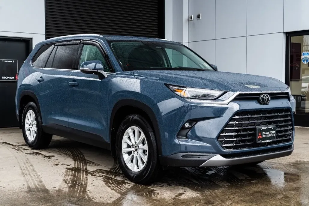 2024 Toyota Grand Highlander Limited photo 1