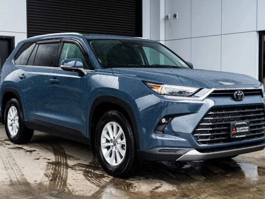2024 Toyota Grand Highlander Limited photo 1