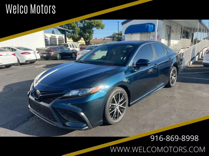 2019 Toyota Camry L photo 1