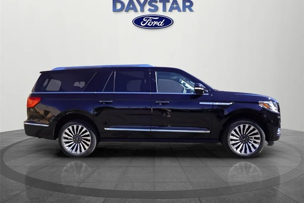 2021 Lincoln Navigator L Reserve photo 1
