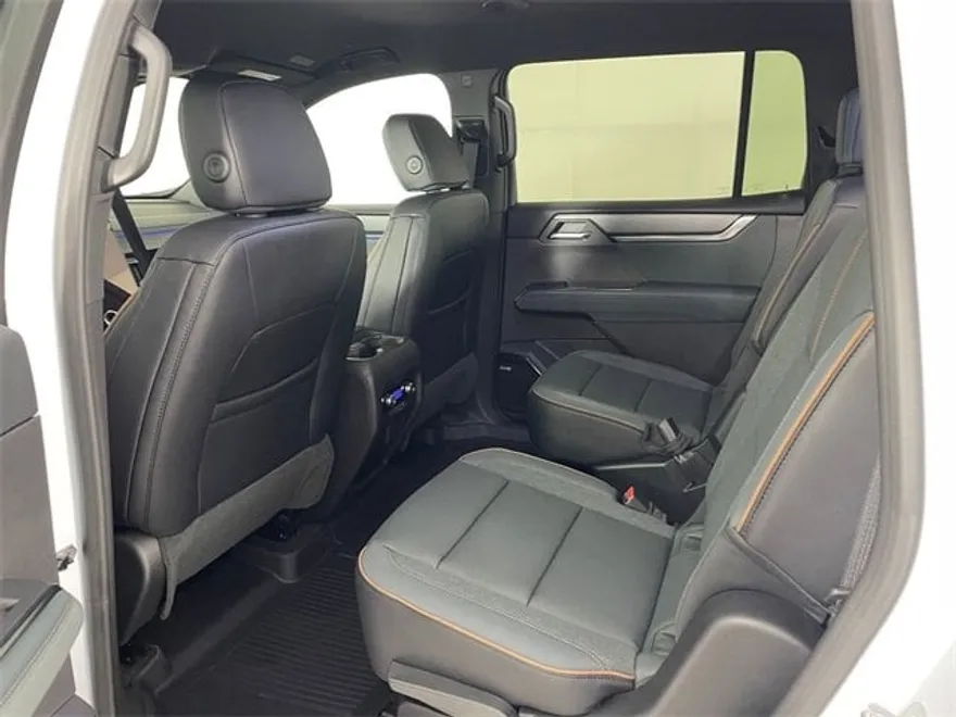 2026 Gmc Acadia AT4 photo 1