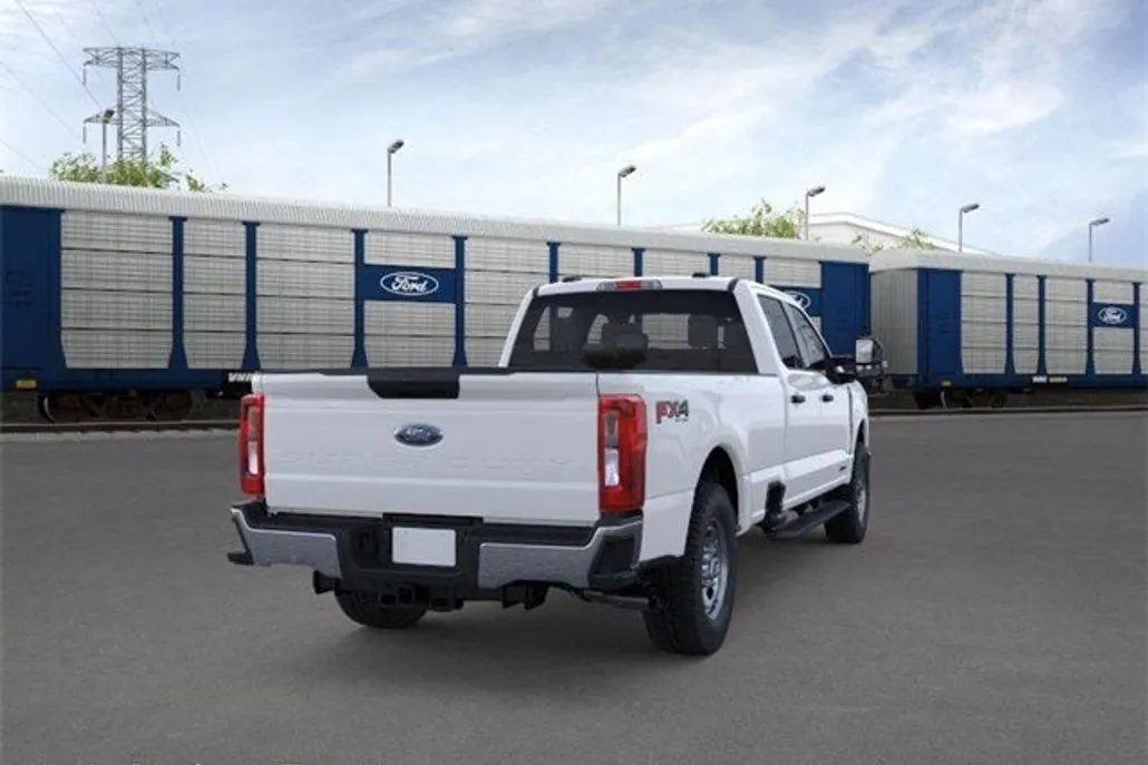 2026 Ford F-350 photo 1