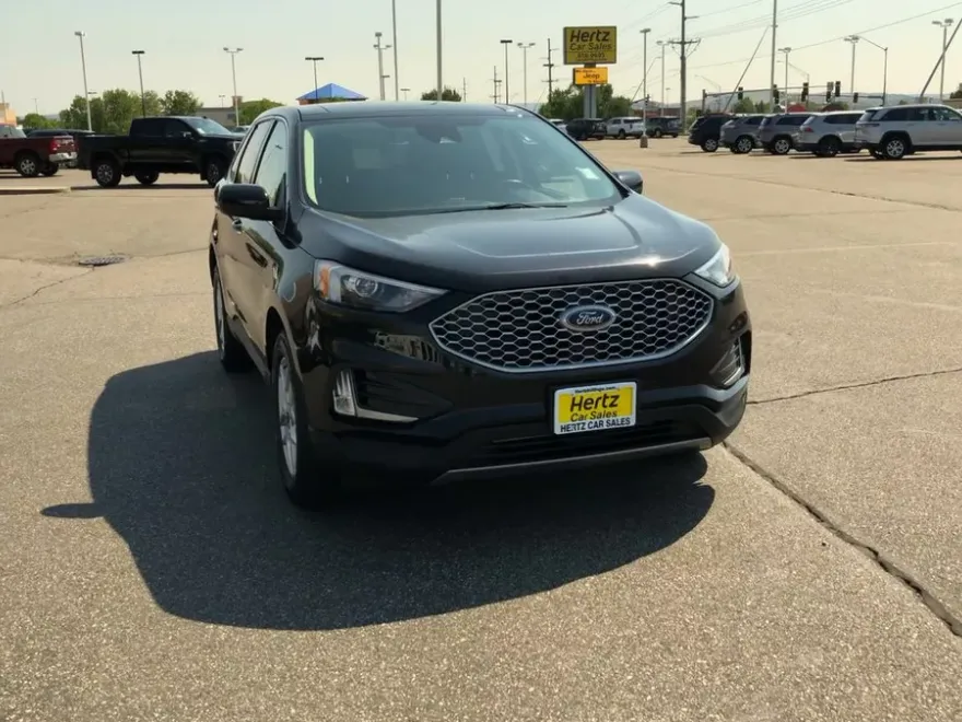 2024 Ford Edge SEL photo 1