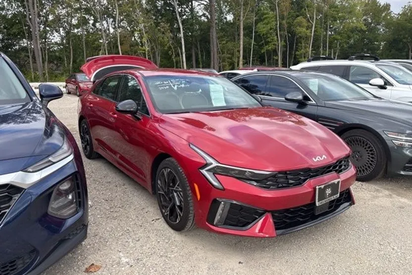 2025 Kia K5 GT-Line photo 1
