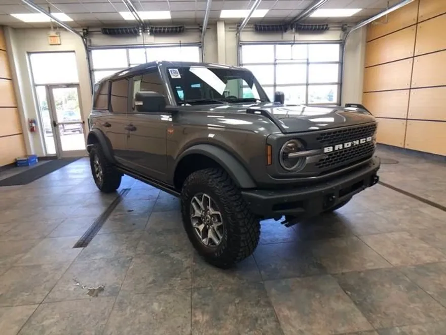 2025 Ford Bronco Badlands photo 1