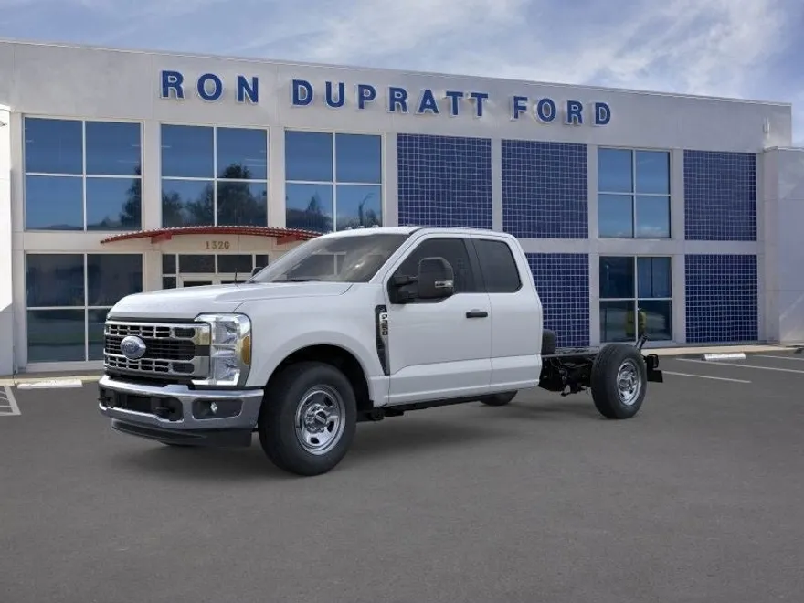 2025 Ford F-350 photo 1