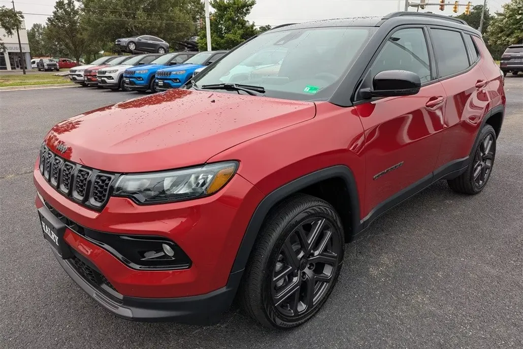 2025 Jeep Compass Limited photo 1