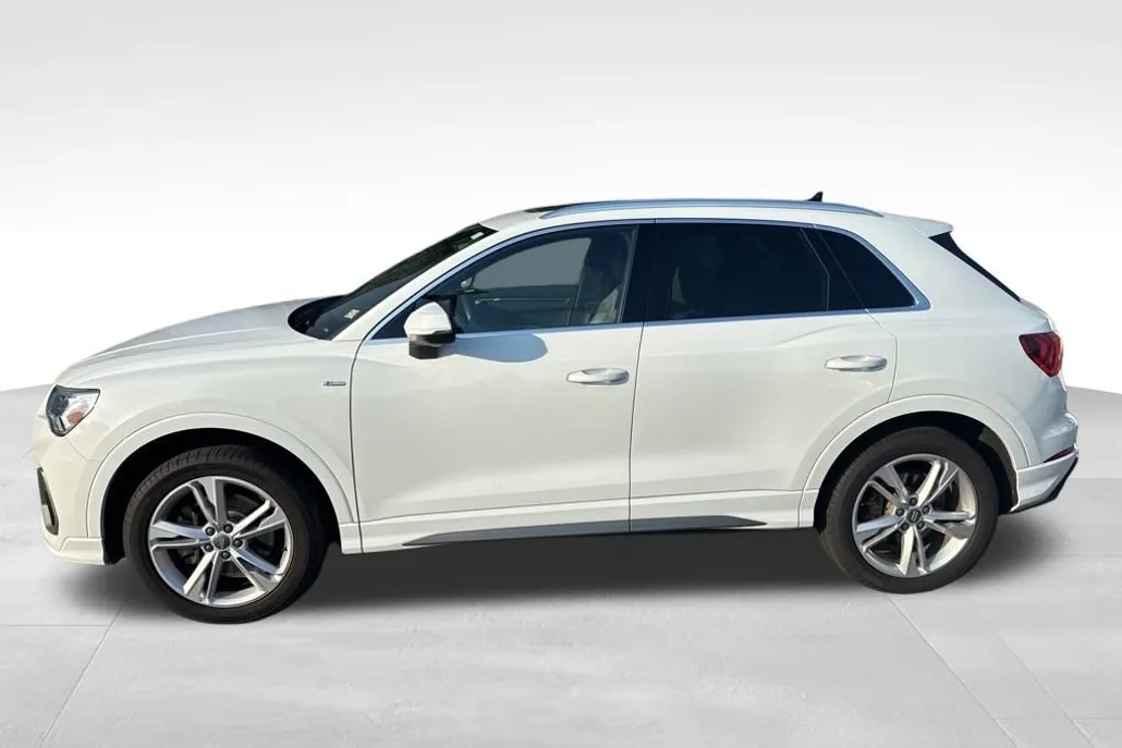 2020 Audi Q3 Premium Plus S line photo 1