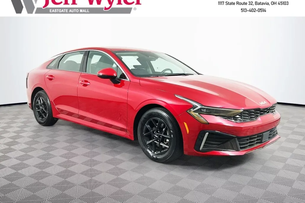 2025 Kia K5 LXS photo 1