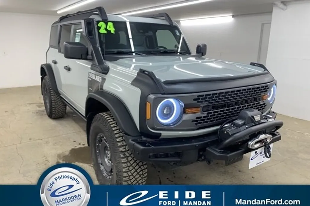 2024 Ford Bronco Everglades photo 1
