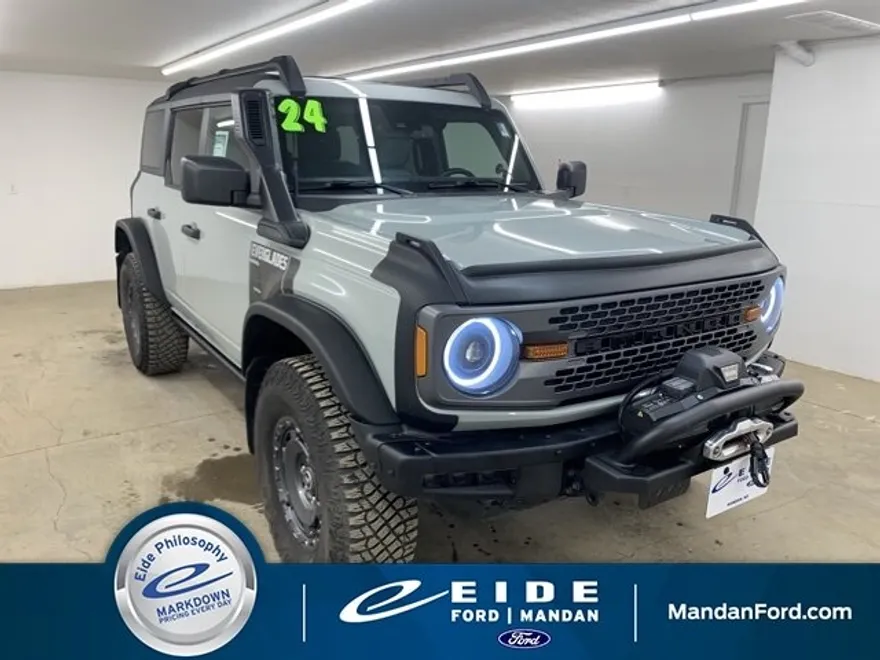 2024 Ford Bronco Everglades photo 1
