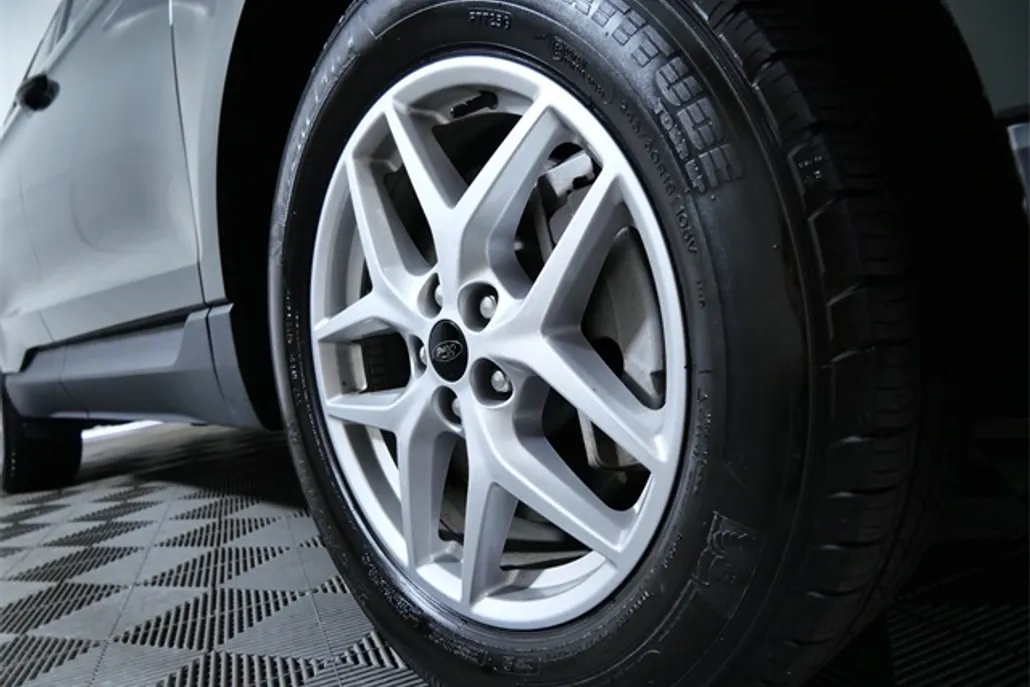 2023 Ford Edge SEL photo 1