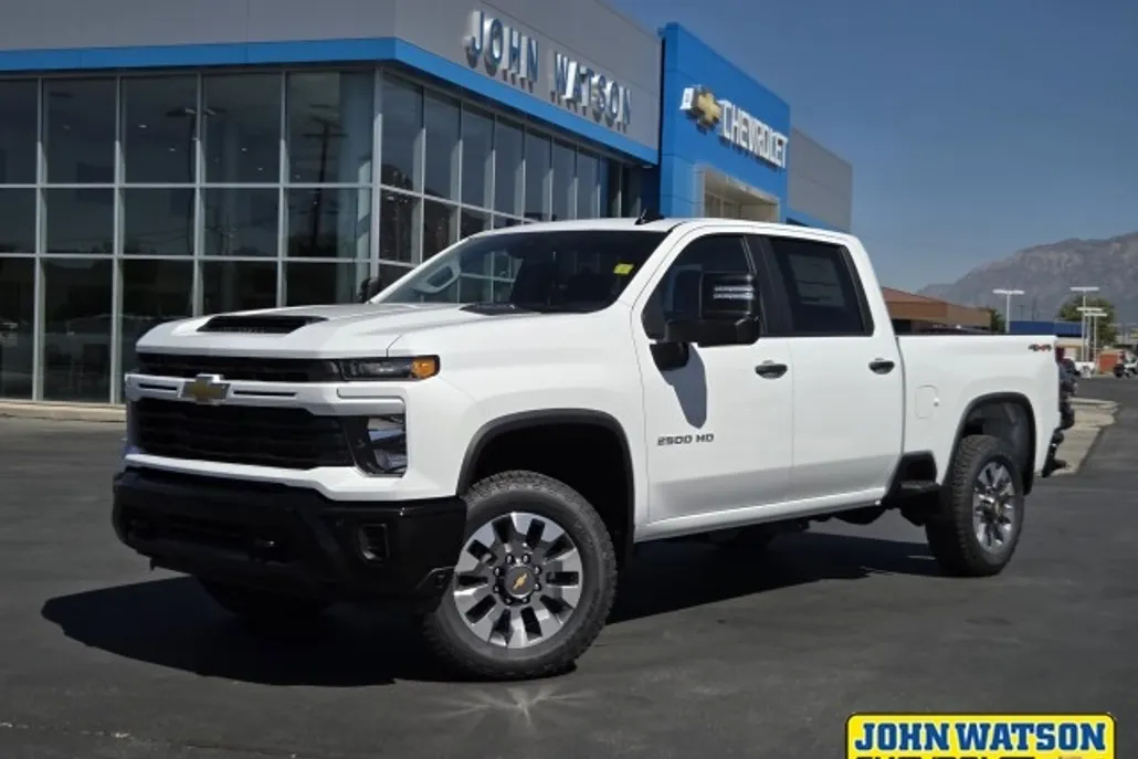 2025 Chevrolet Silverado 2500HD Custom photo 1