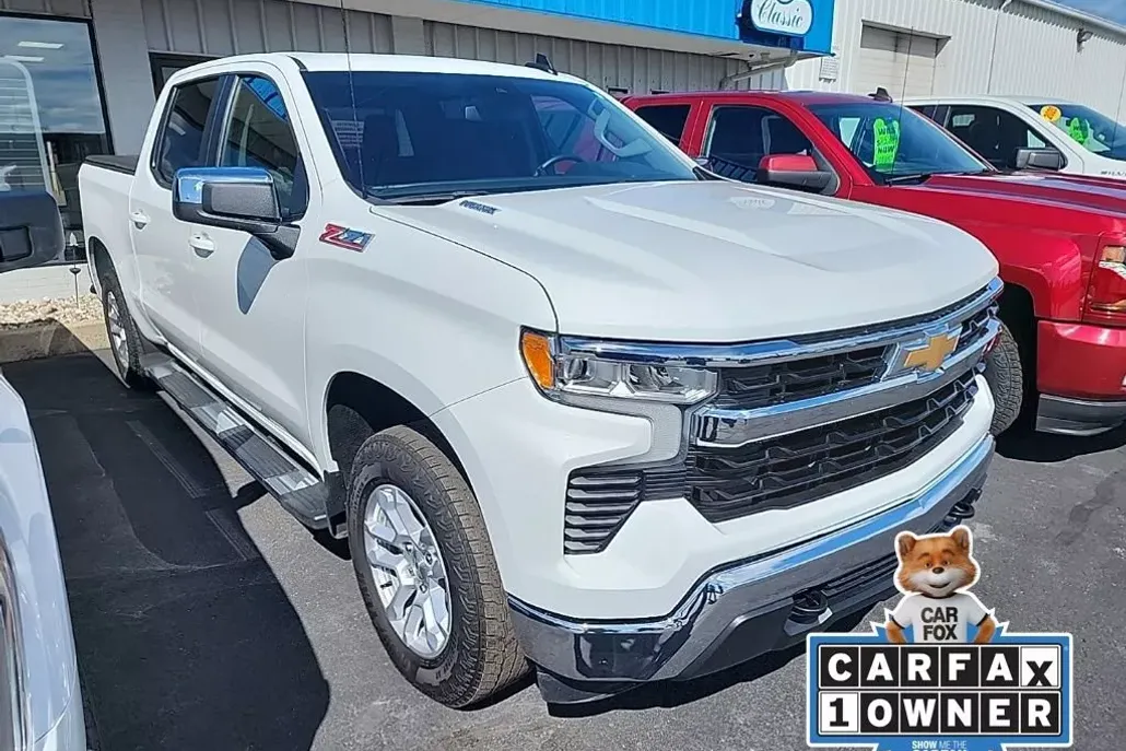 2023 Chevrolet Silverado 1500 LT photo 1