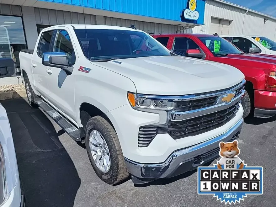 2023 Chevrolet Silverado 1500 LT photo 1