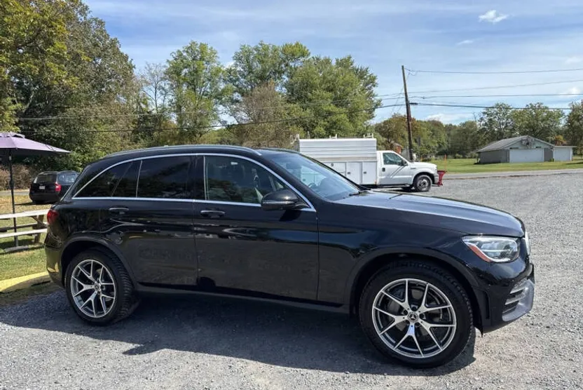 2021 Mercedes Benz GLC 300 4MATIC photo 1