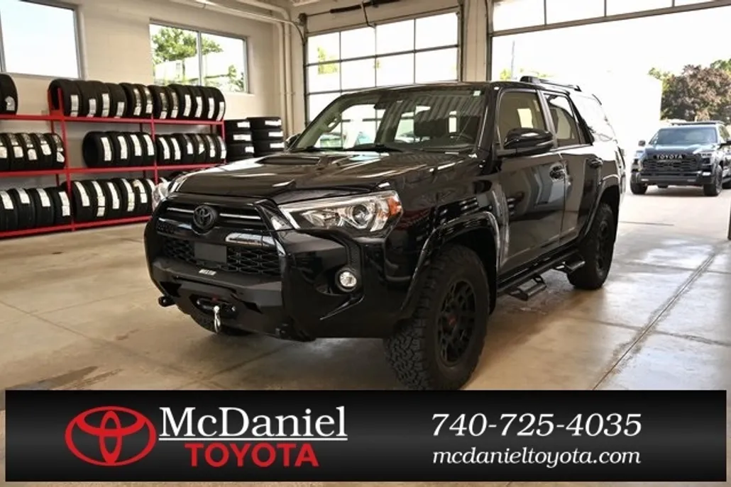2021 Toyota 4Runner TRD Off-Road Premium photo 1