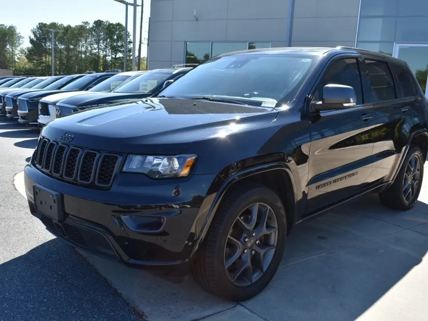 2021 Jeep Grand Cherokee Anniversary Edition photo 1