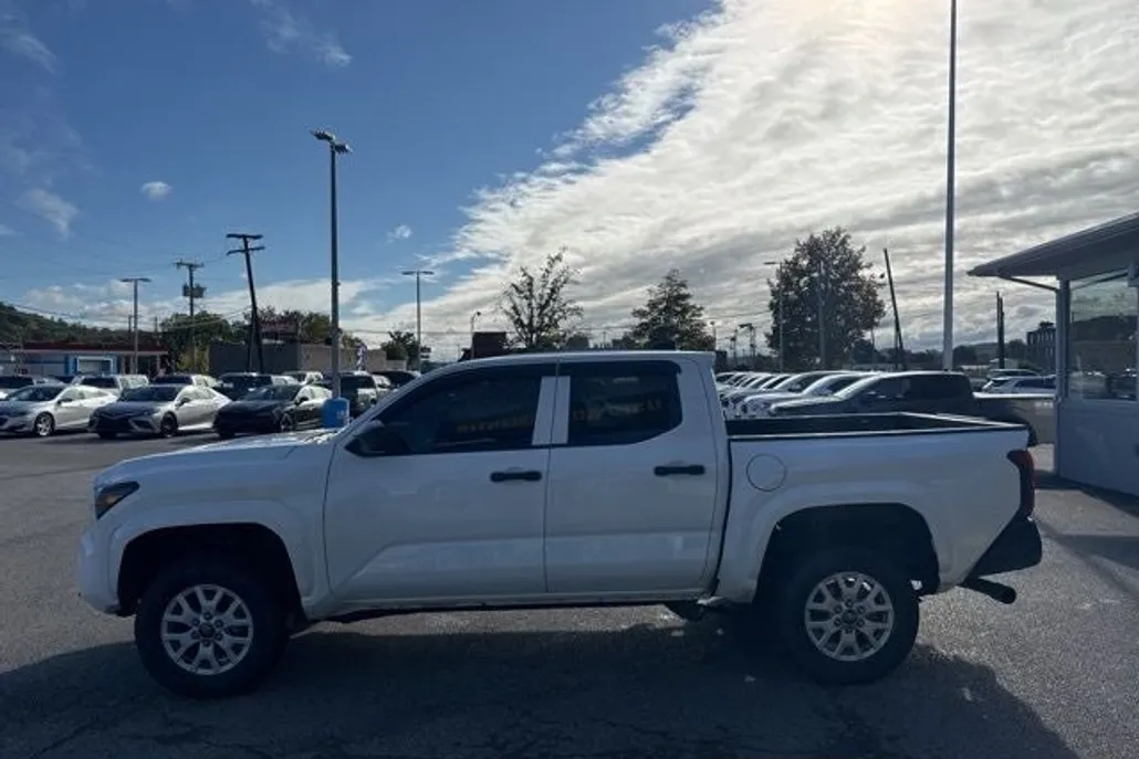 2024 Toyota Tacoma SR photo 1