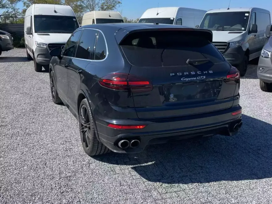 2016 Porsche Cayenne GTS photo 1