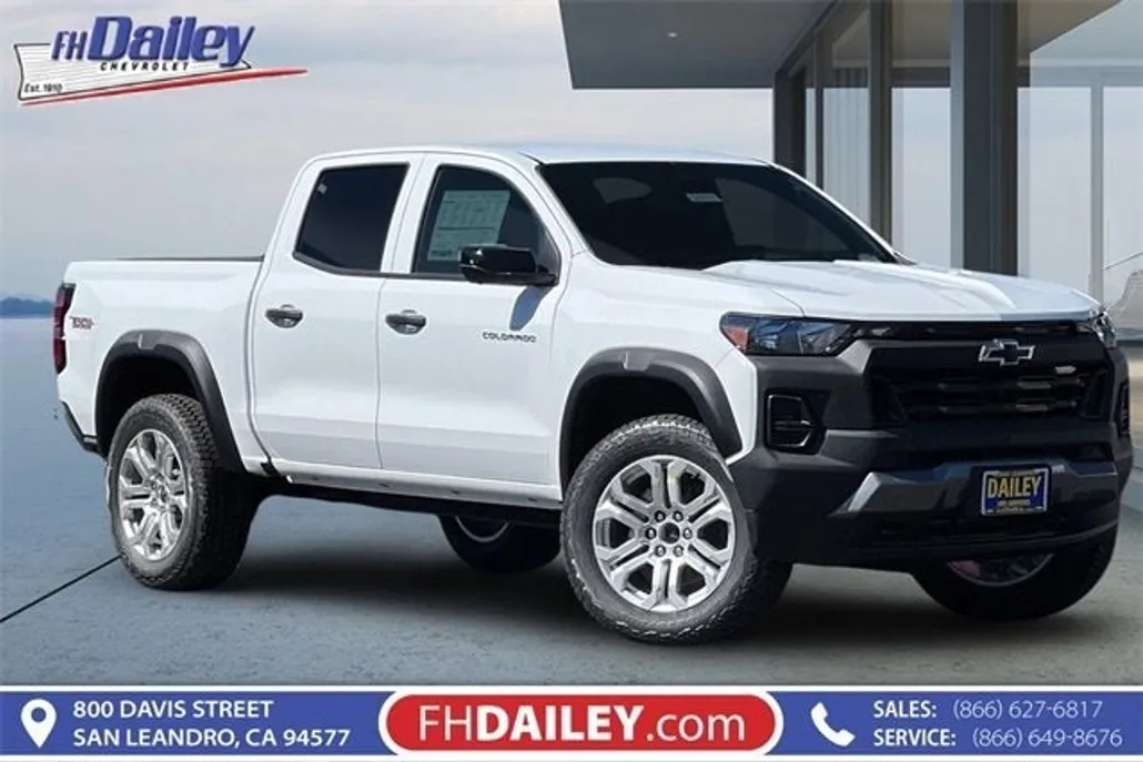 2024 Chevrolet Colorado Trail Boss photo 1