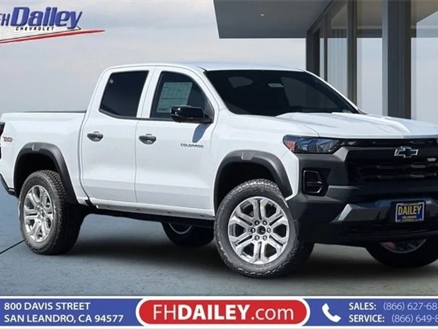 2024 Chevrolet Colorado Trail Boss photo 1