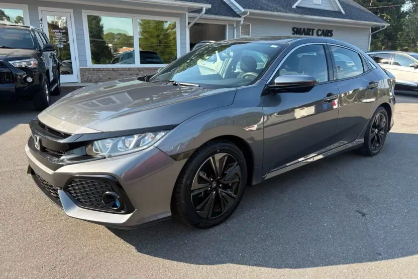 2017 Honda Civic EX Hatchback photo 1