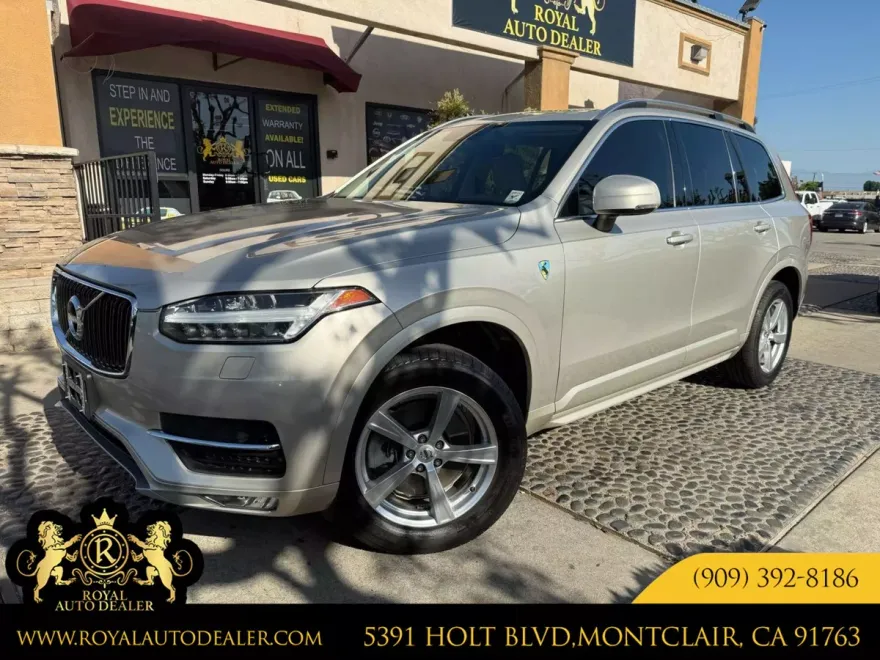 2016 Volvo XC90 T5 Momentum photo 1