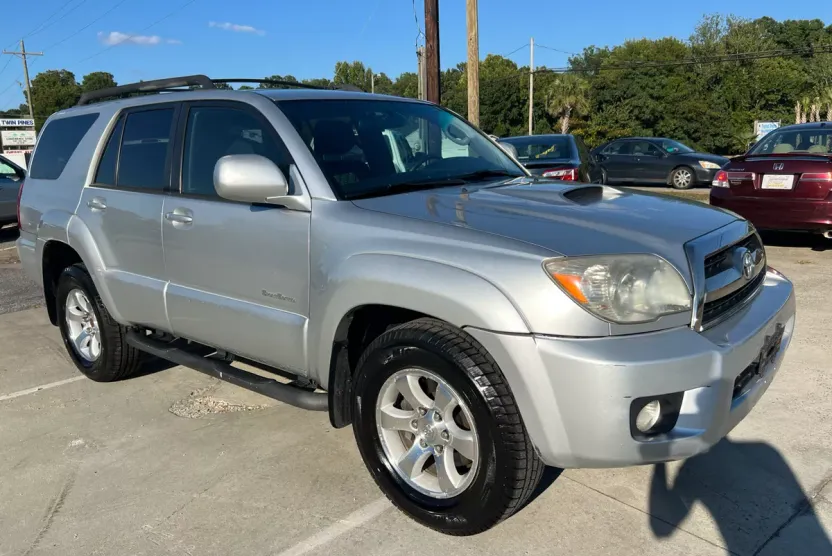 2006 Toyota 4Runner SR5 photo 1