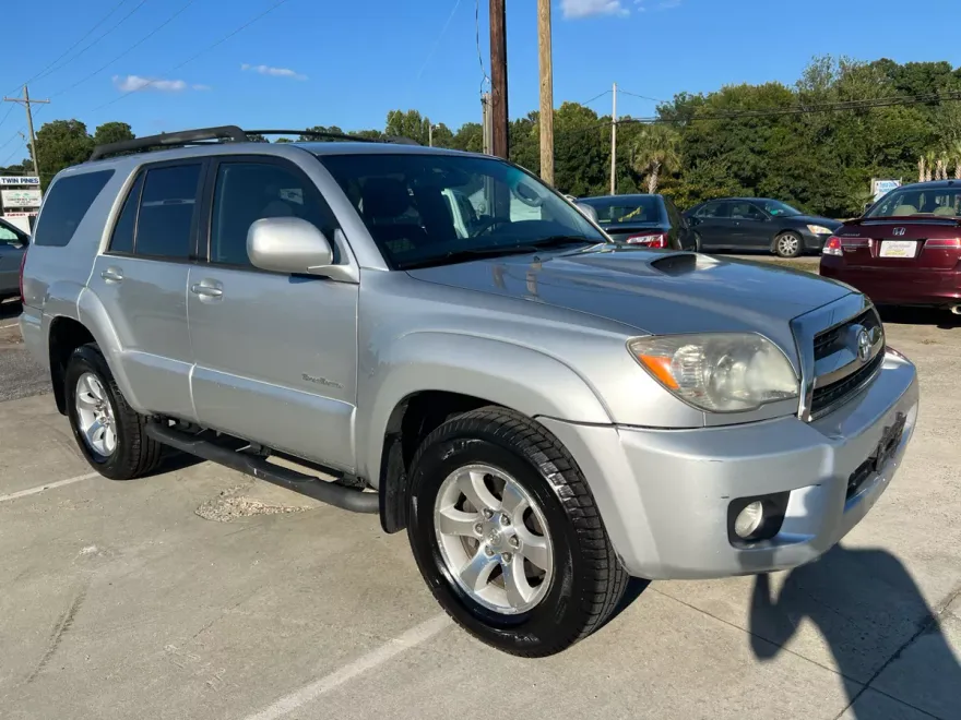 2006 Toyota 4Runner SR5 photo 1