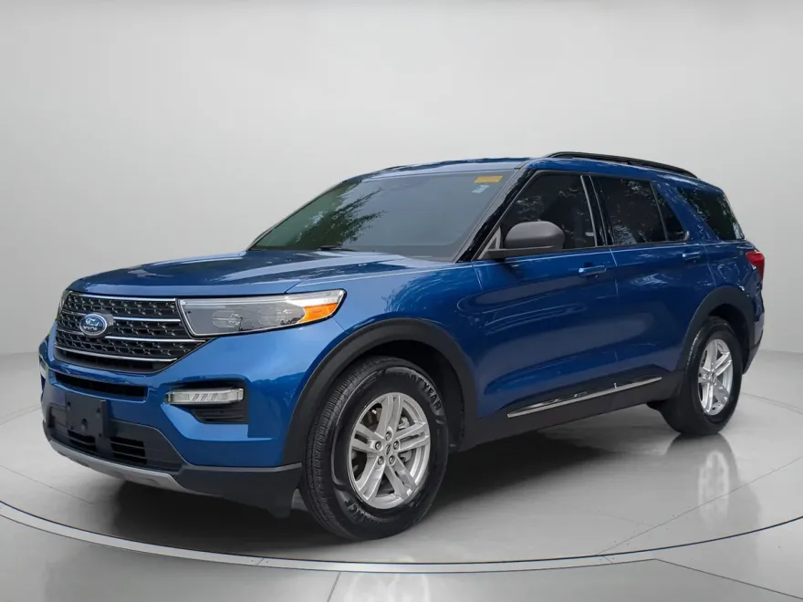 2022 Ford Explorer XLT photo 1