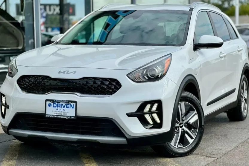 2022 Kia Niro Plug-In Hybrid LXS photo 1