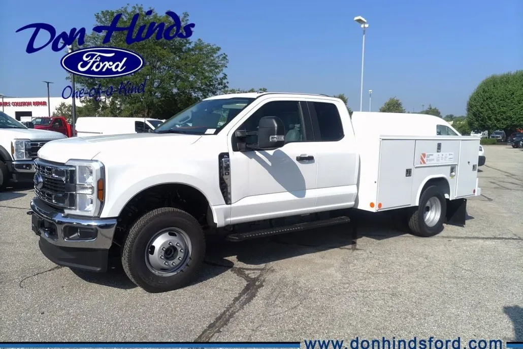 2025 Ford F-350 XL photo 1