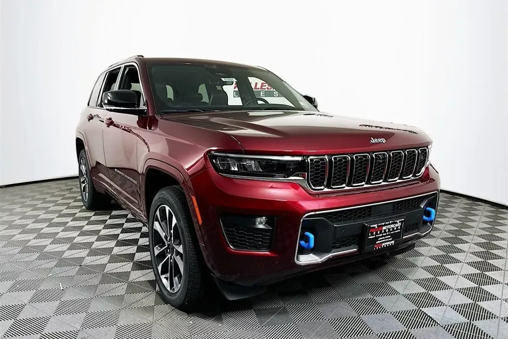 2024 Jeep Cherokee Overland 4xe photo 1