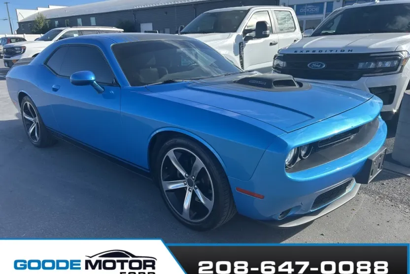2015 Dodge Challenger R/T Shaker photo 1