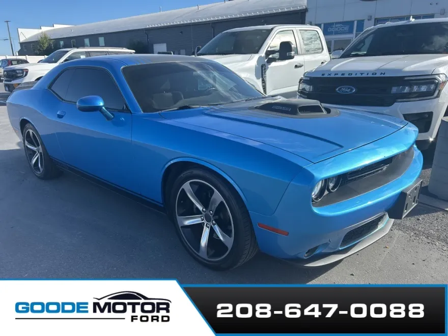2015 Dodge Challenger R/T Shaker photo 1