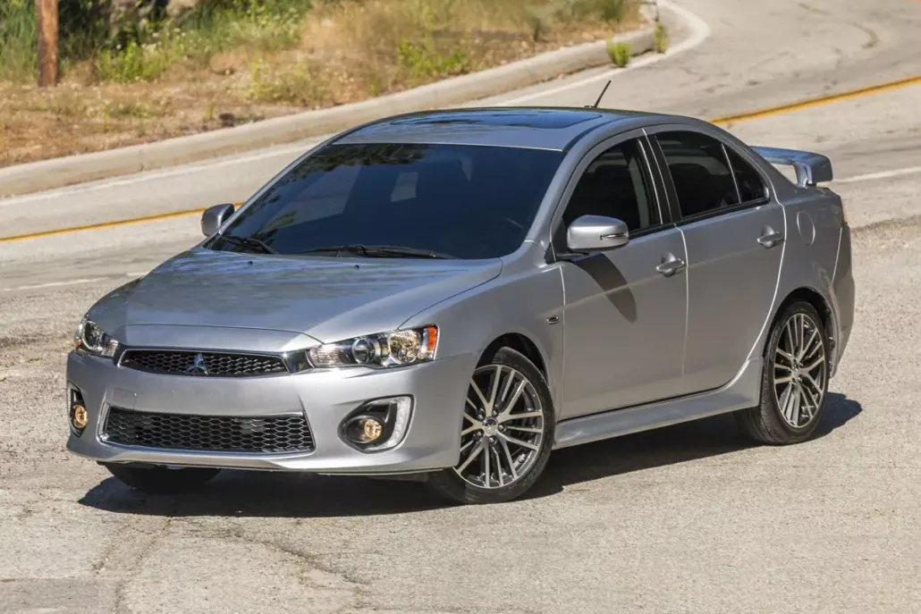 2016 Mitsubishi Lancer ES photo 1
