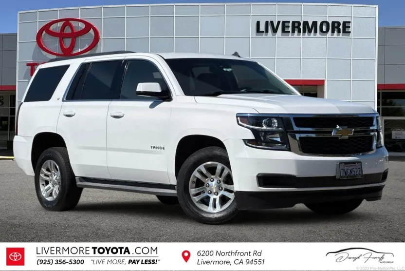 2015 Chevrolet Tahoe LT photo 1