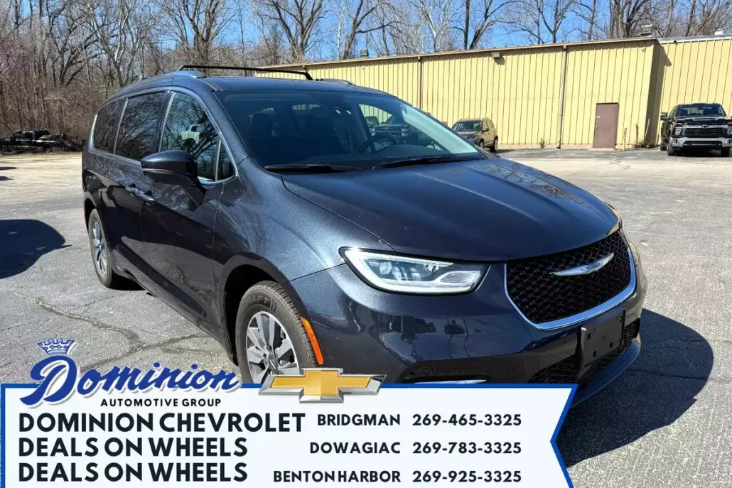2021 Chrysler Pacifica Hybrid Touring L photo 1