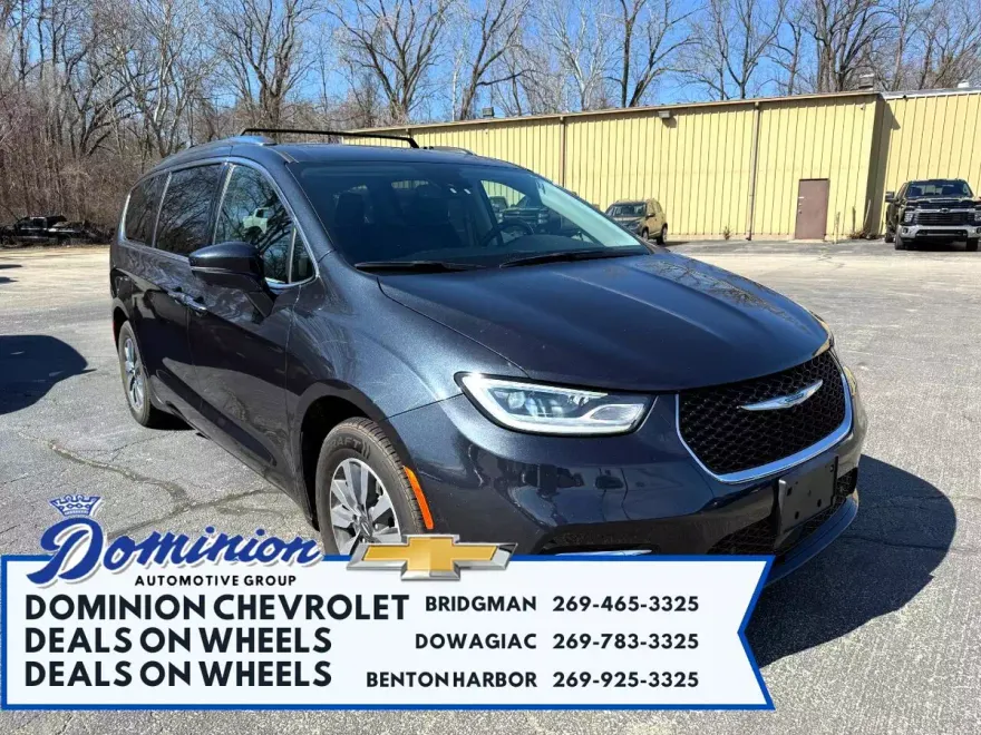 2021 Chrysler Pacifica Hybrid Touring L photo 1