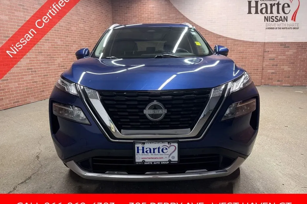 2023 Nissan Rogue Platinum photo 1