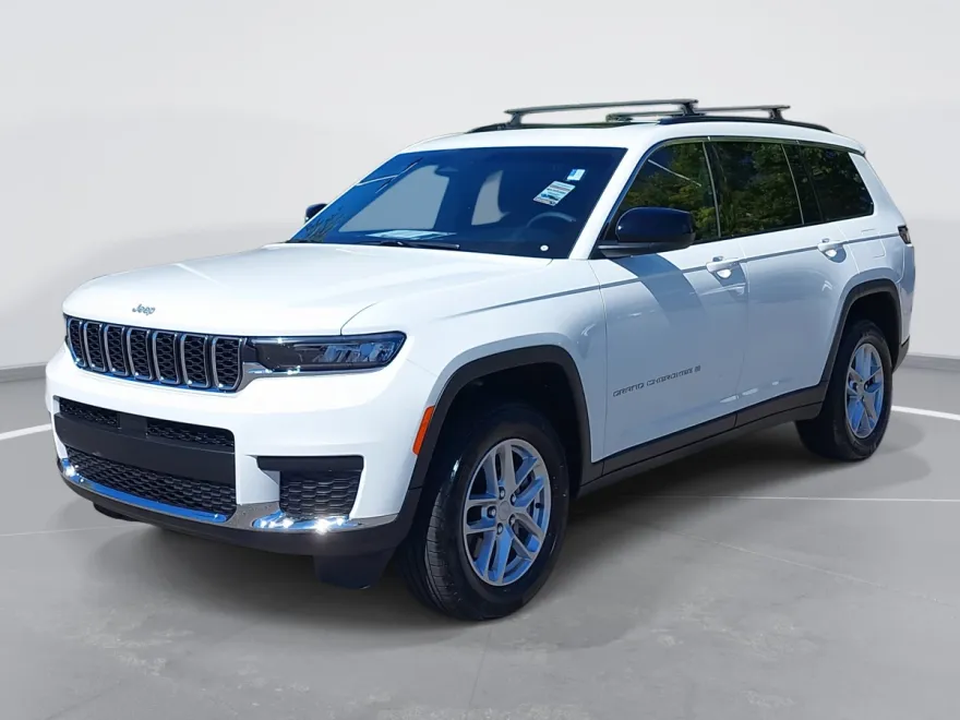 2025 Jeep Grand Cherokee Laredo X photo 1