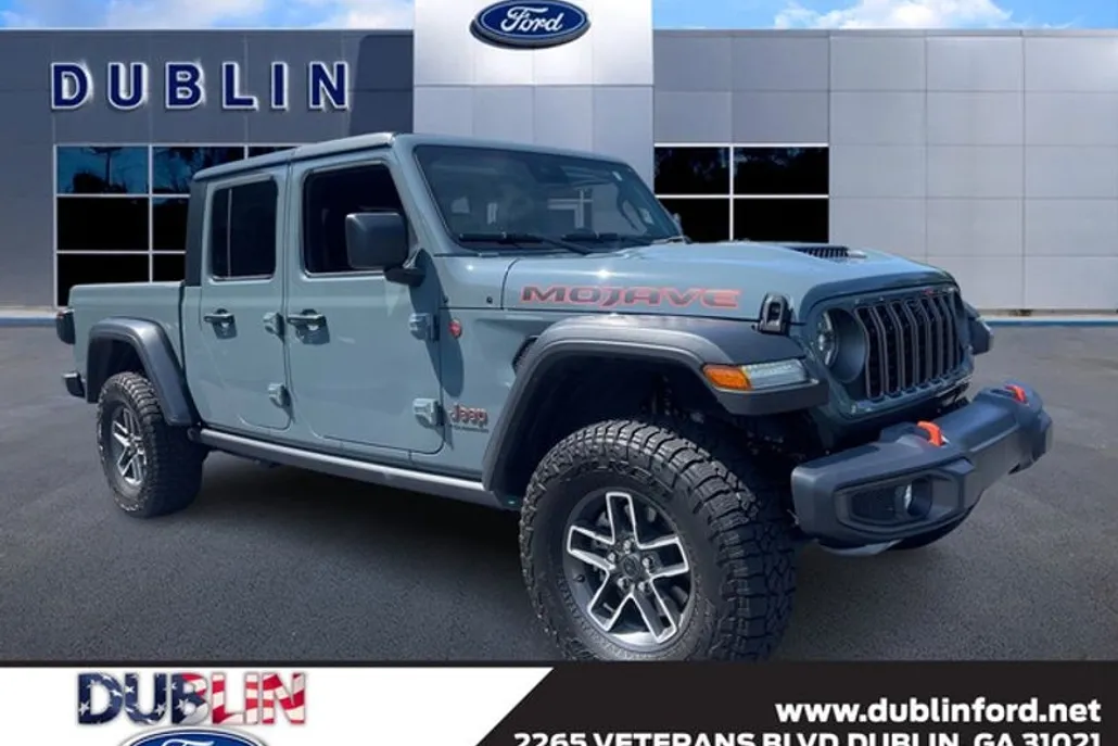 2024 Jeep Gladiator Mojave photo 1