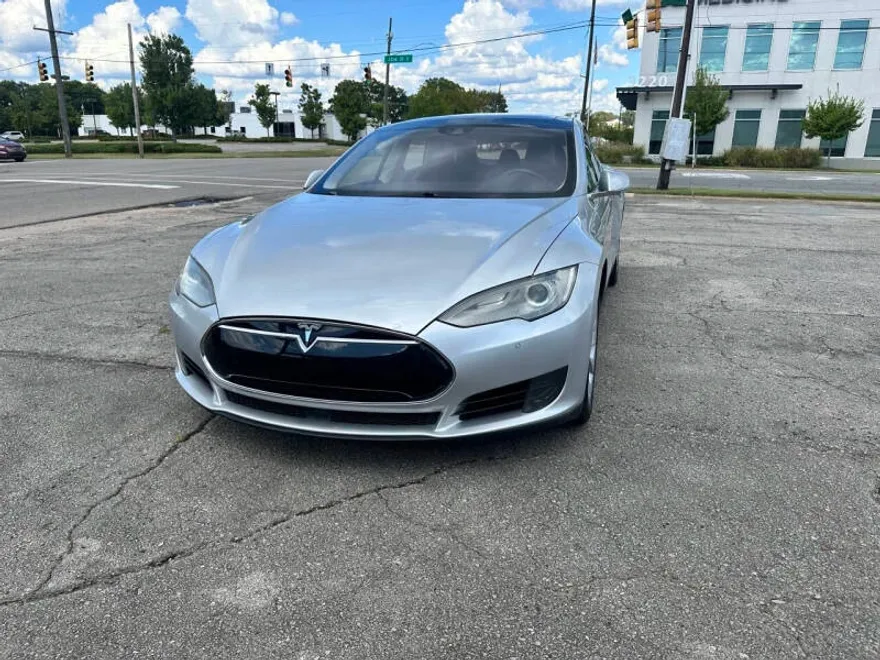 2016 Tesla Model S 70 photo 1