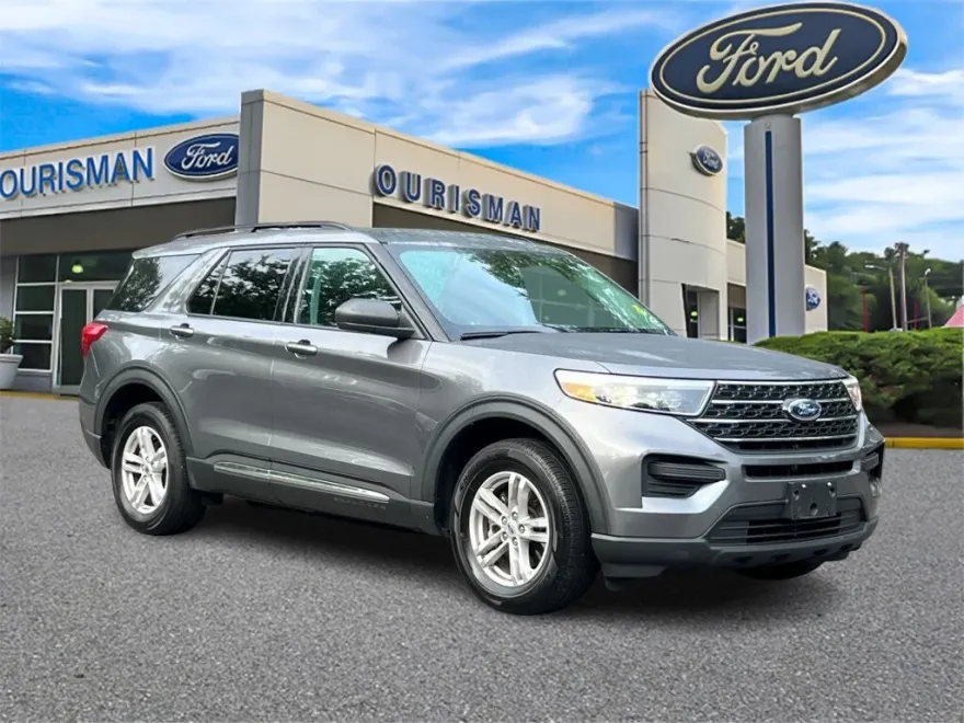 2021 Ford Explorer XLT photo 1