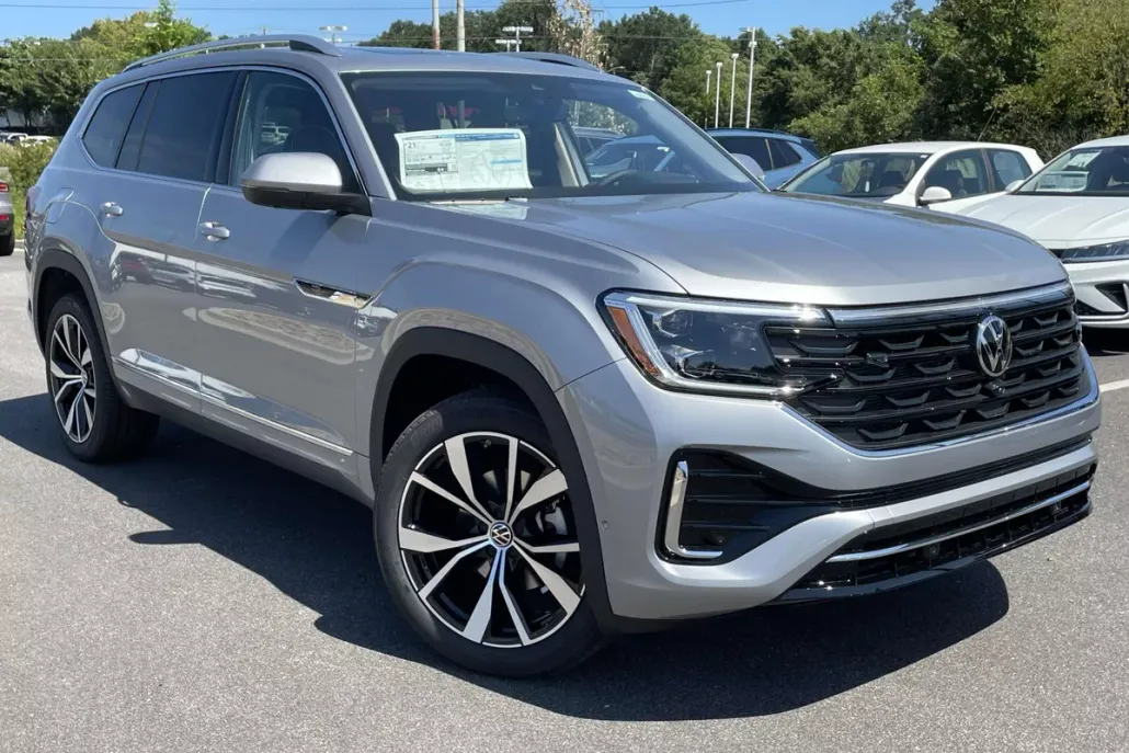 2026 Volkswagen Atlas SEL Premium R-Line photo 1