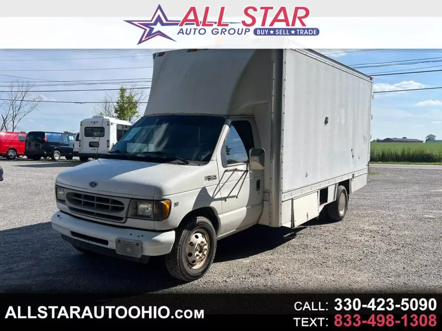 2002 Ford E-450 photo 1