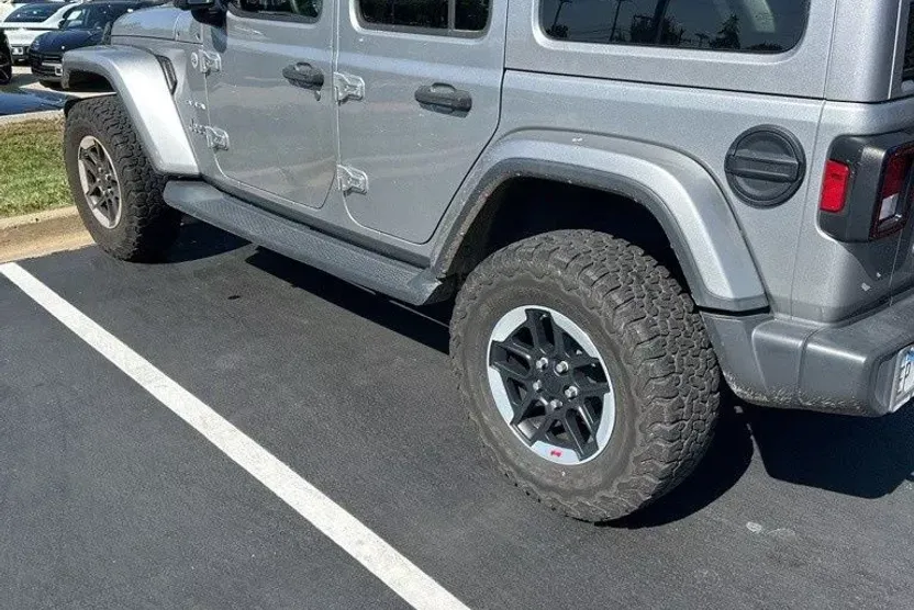 2018 Jeep Wrangler Unlimited Sahara photo 1