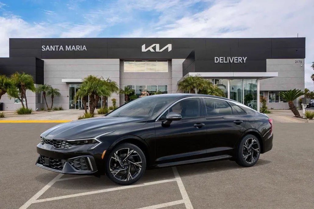 2026 Kia K5 GT-Line photo 1
