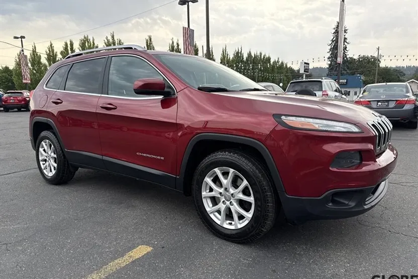 2016 Jeep Cherokee Latitude photo 1